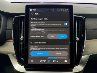 Volvo XC90 B5 AWD PLUS DARK PREMIUM, PANORAMA, HUD, H/K SUV - Foto 18