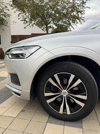 Volvo XC60 2,0 D4 2020 SUV - Foto 17