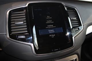 Volvo XC90 B5 AWD R Design PilotAssist/DPH/Tažné SUV - Foto 18