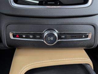 Volvo XC90 B6 AWD ULTIMATE BRIGHT, WEBASTO, PANO, H&K, AIR SUV - Foto 17